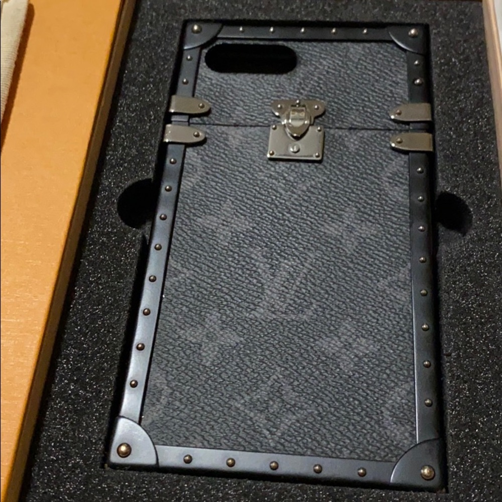 Louis Vuitton Eye-trunk iPhone 7/8 Plus case